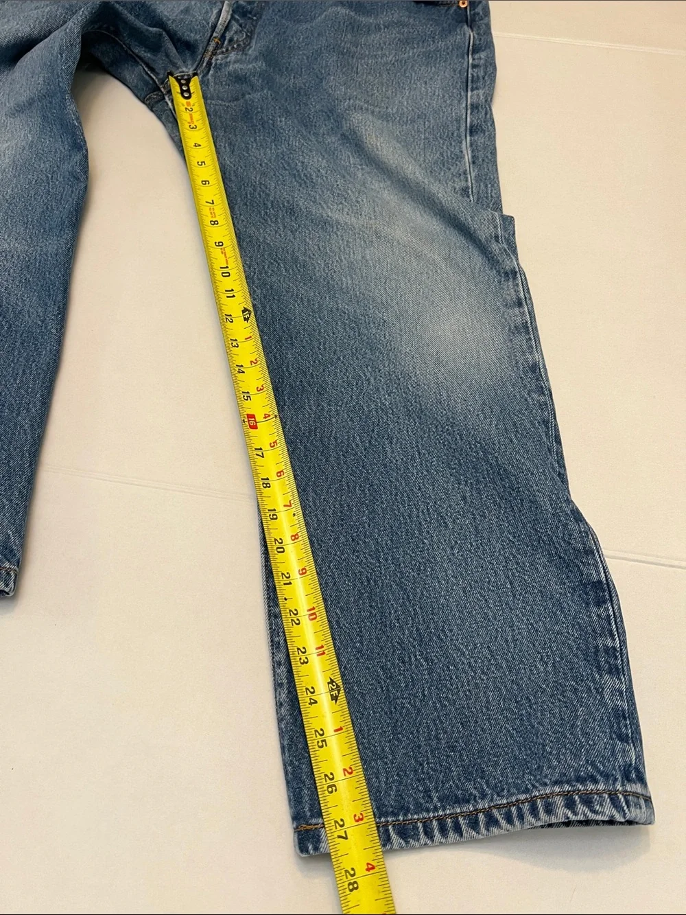 VINTAGE Y2K LEVI’S  DISTRESSED DENIM 501  STRAIGHT LEG JEANS RED BATWING LOGO